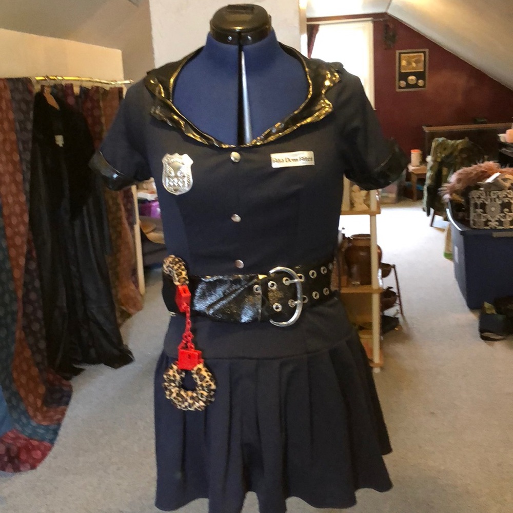 Cop 👮 sexy costume small leopard cuffs
